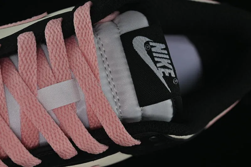 All Categories Nk SB Dunk Series Nk SB Dunk Low Low-top sneakers Nike SB Dunk Low White, black and pink color Low-top casual sneakers DD1391-100